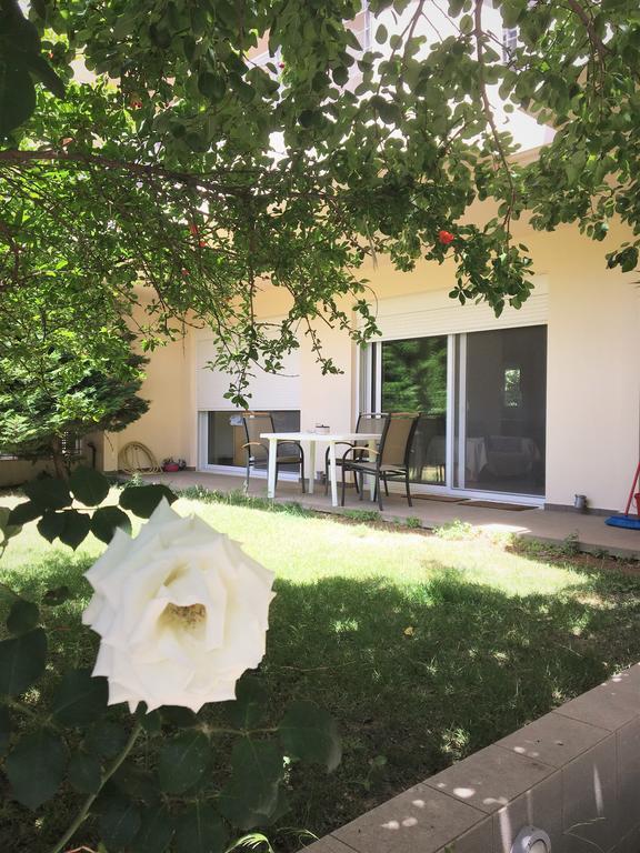 Apartamento Rose Garden Kalamata Exterior foto