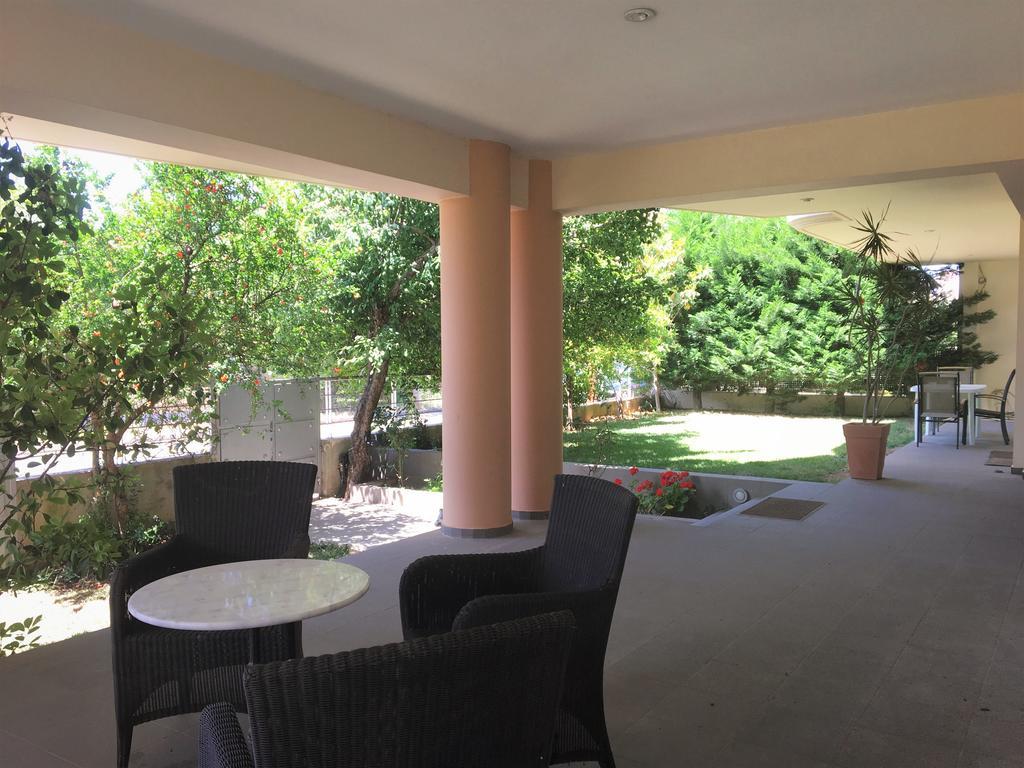 Apartamento Rose Garden Kalamata Exterior foto